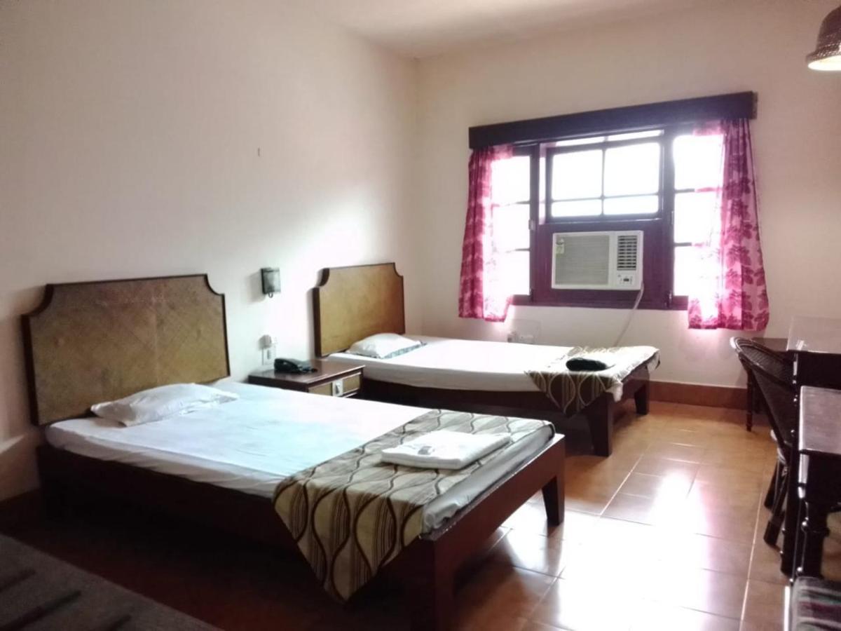Hotel Indsurya Dibrugarh 外观 照片